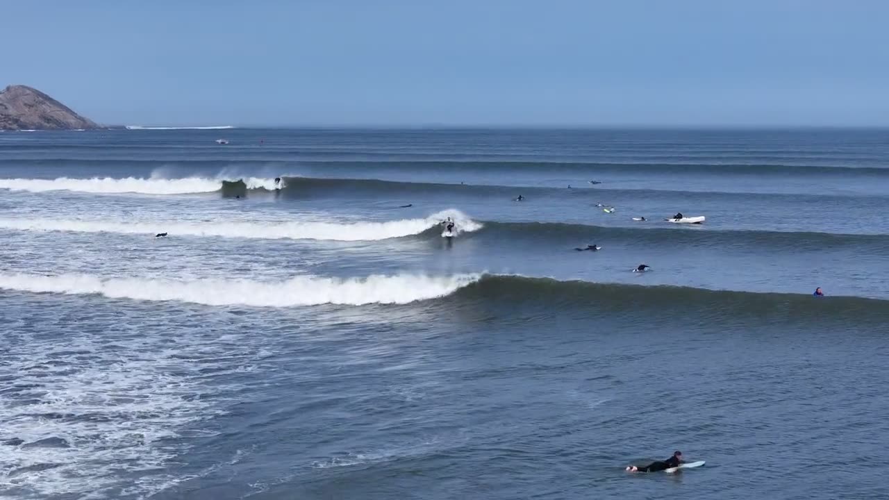 Bidart surfando Chicama — vídeo aéreo